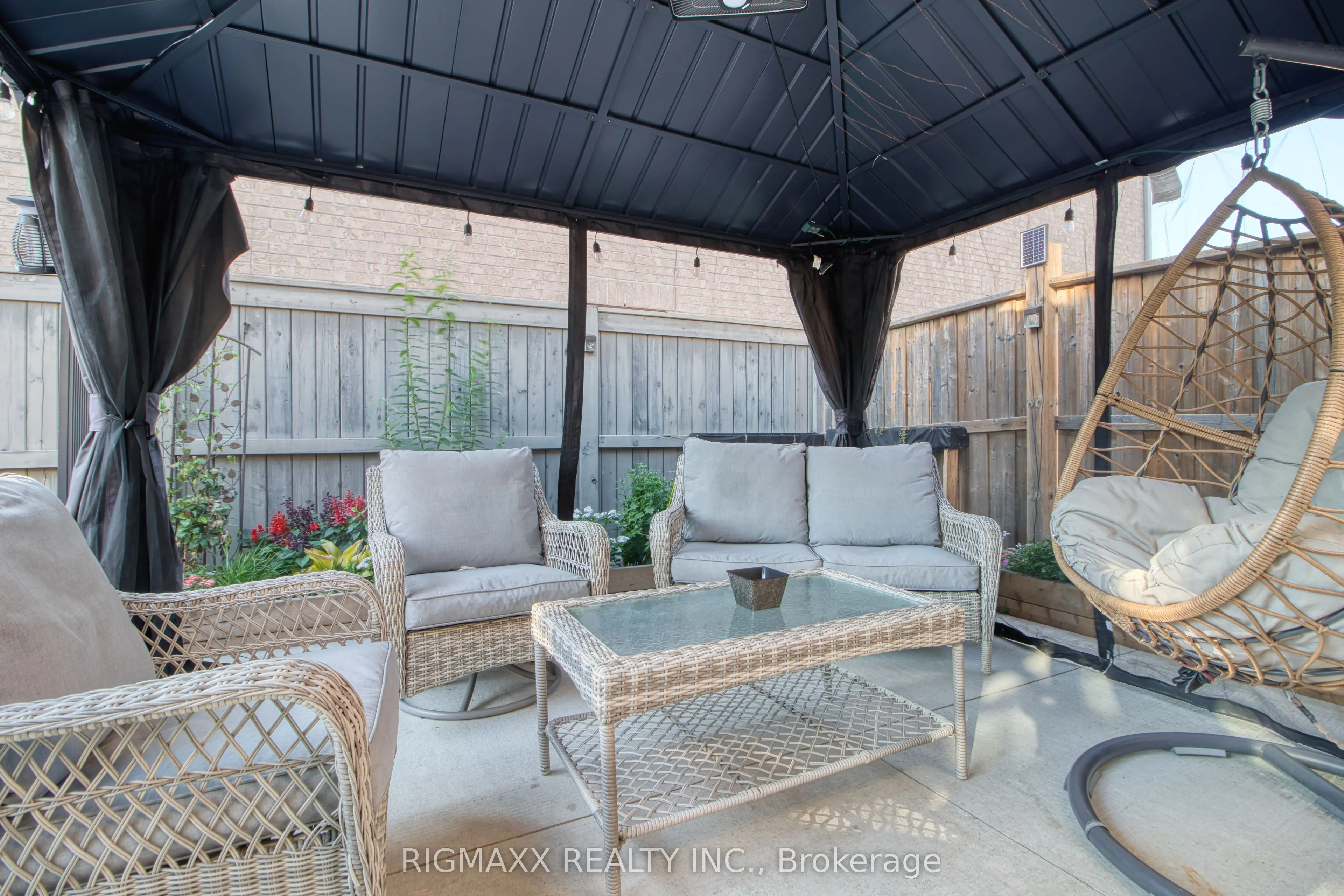 53 Lola Crescent
