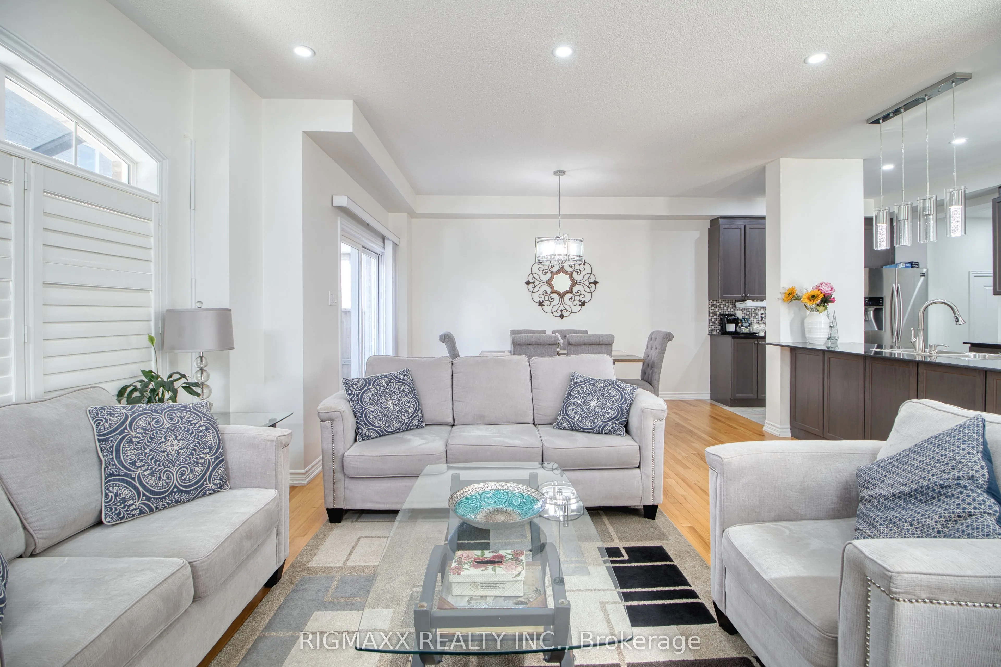 53 Lola Crescent
