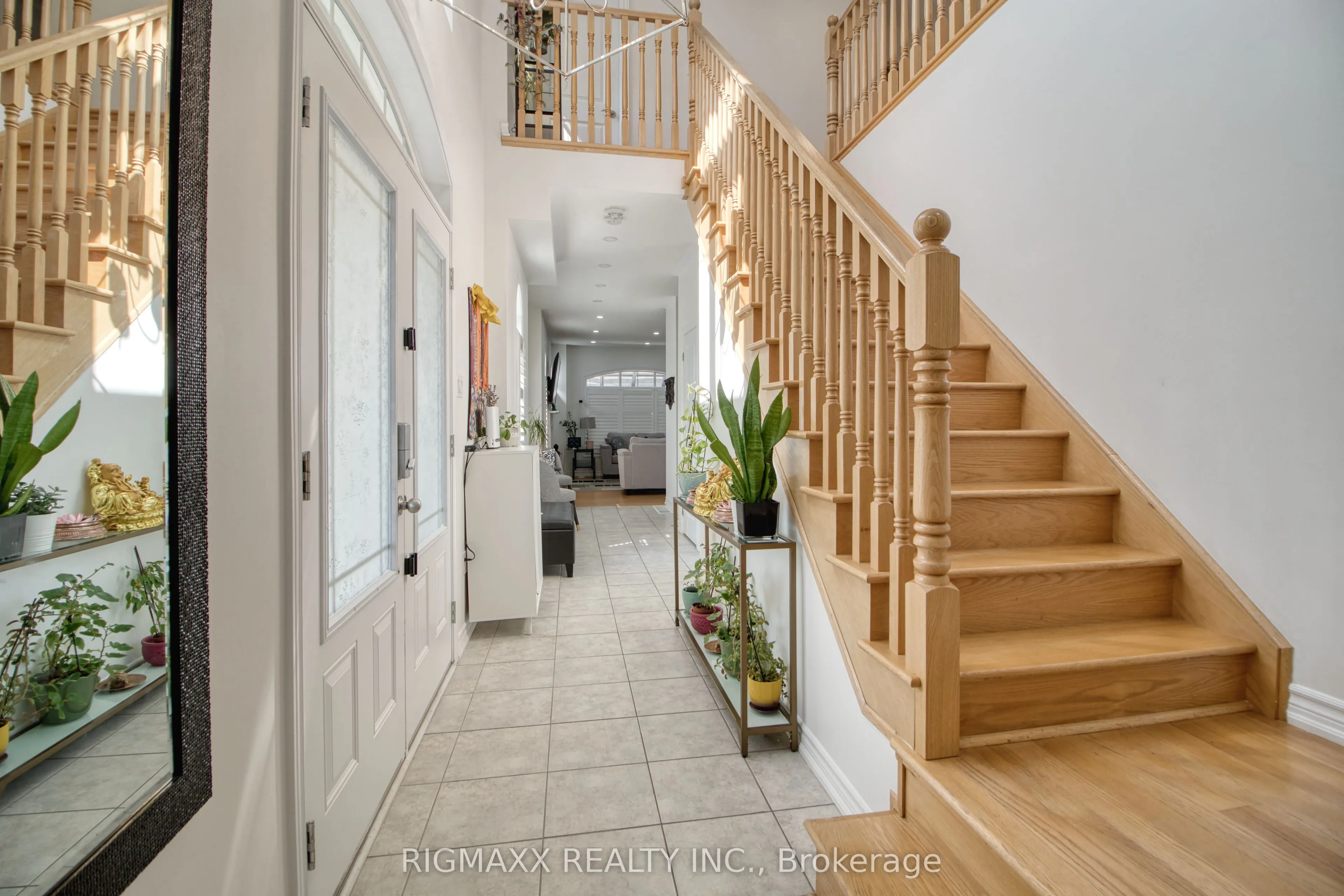 53 Lola Crescent