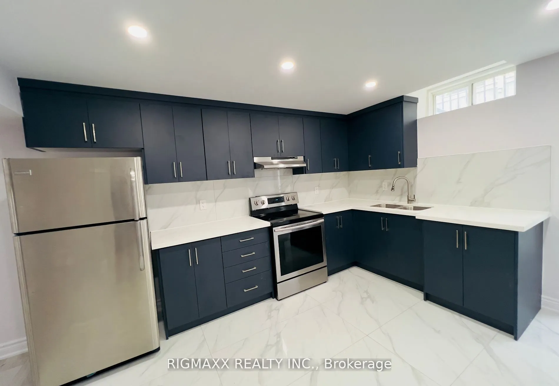 53 Lola Crescent
