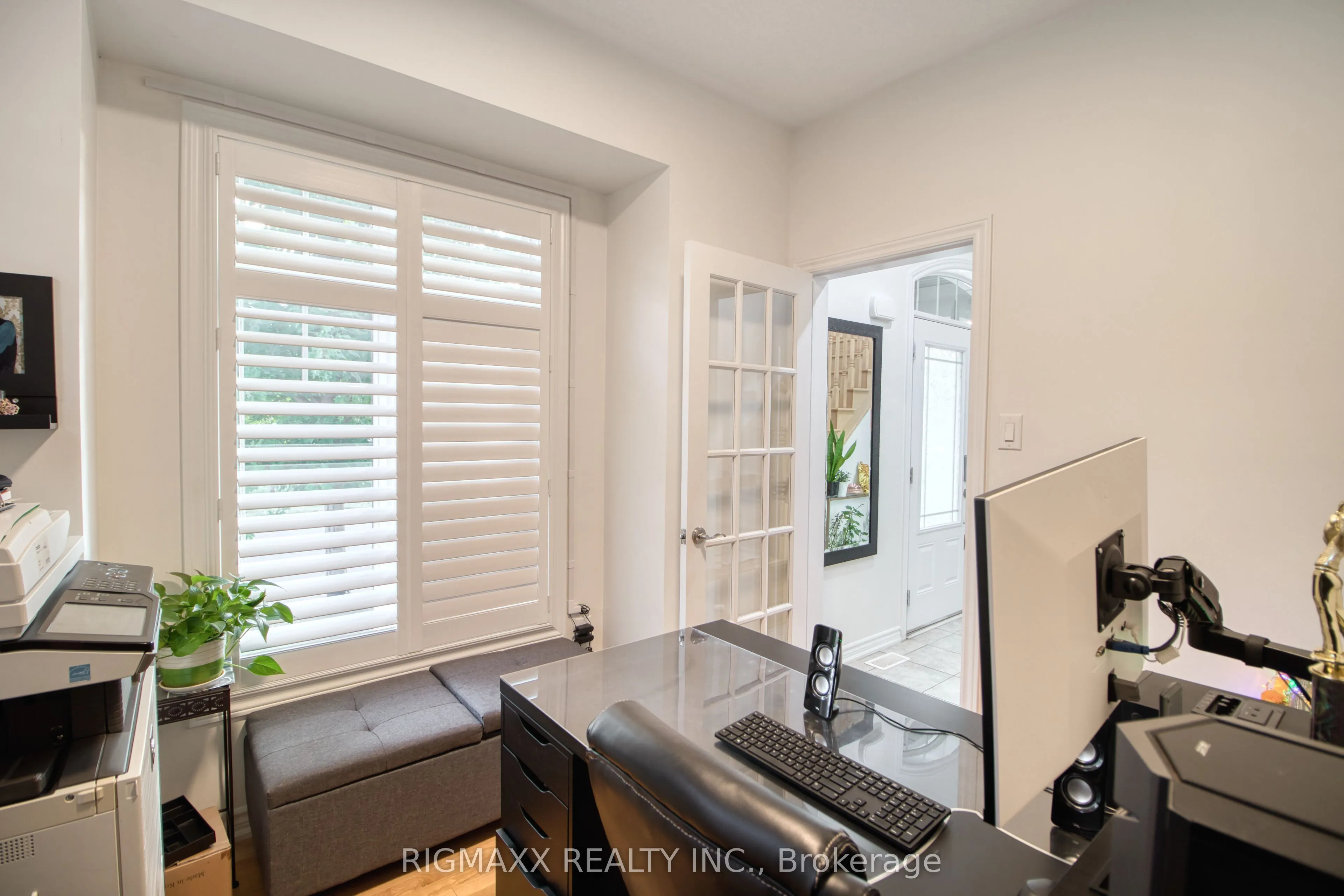 53 Lola Crescent
