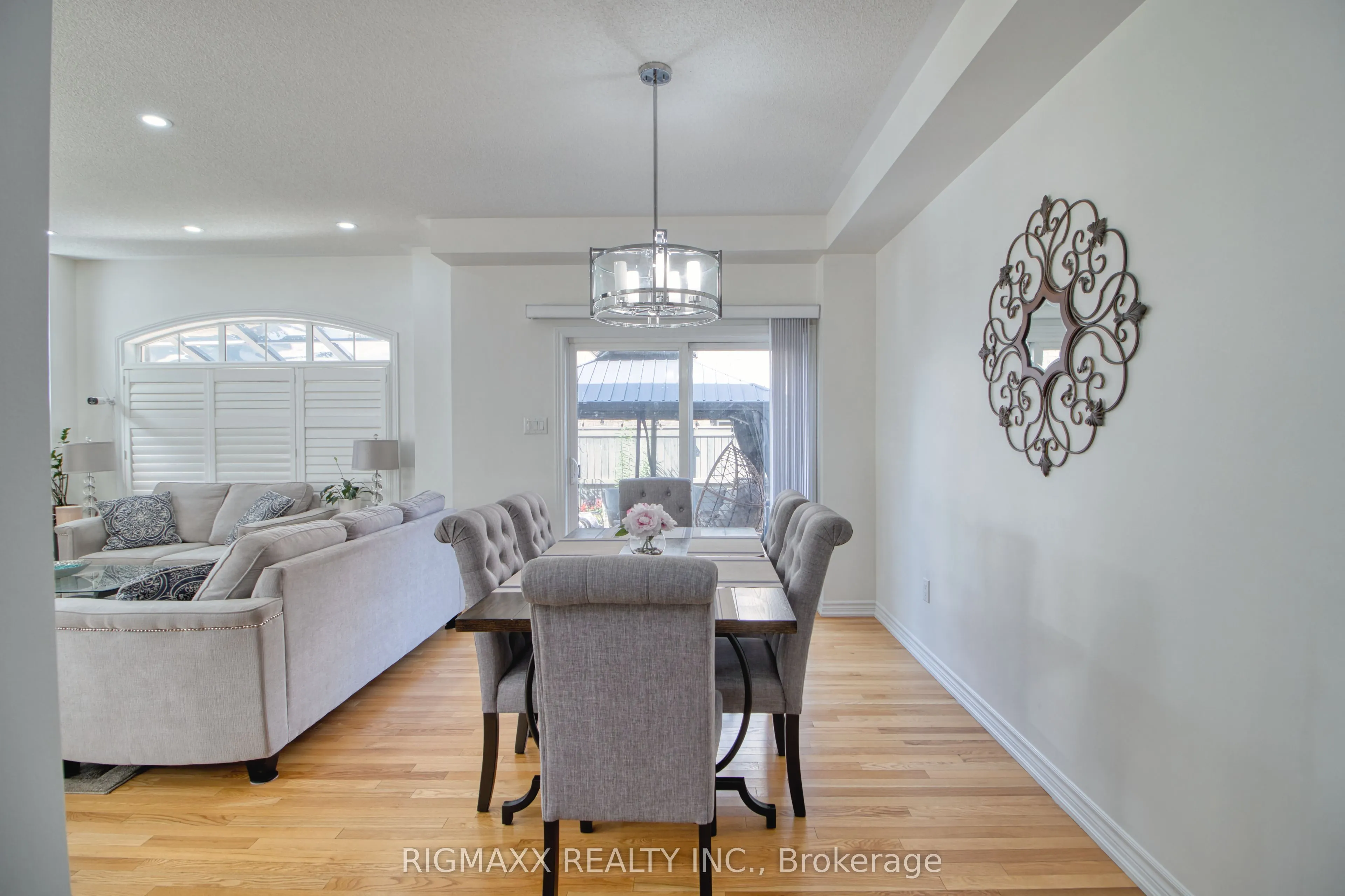 53 Lola Crescent