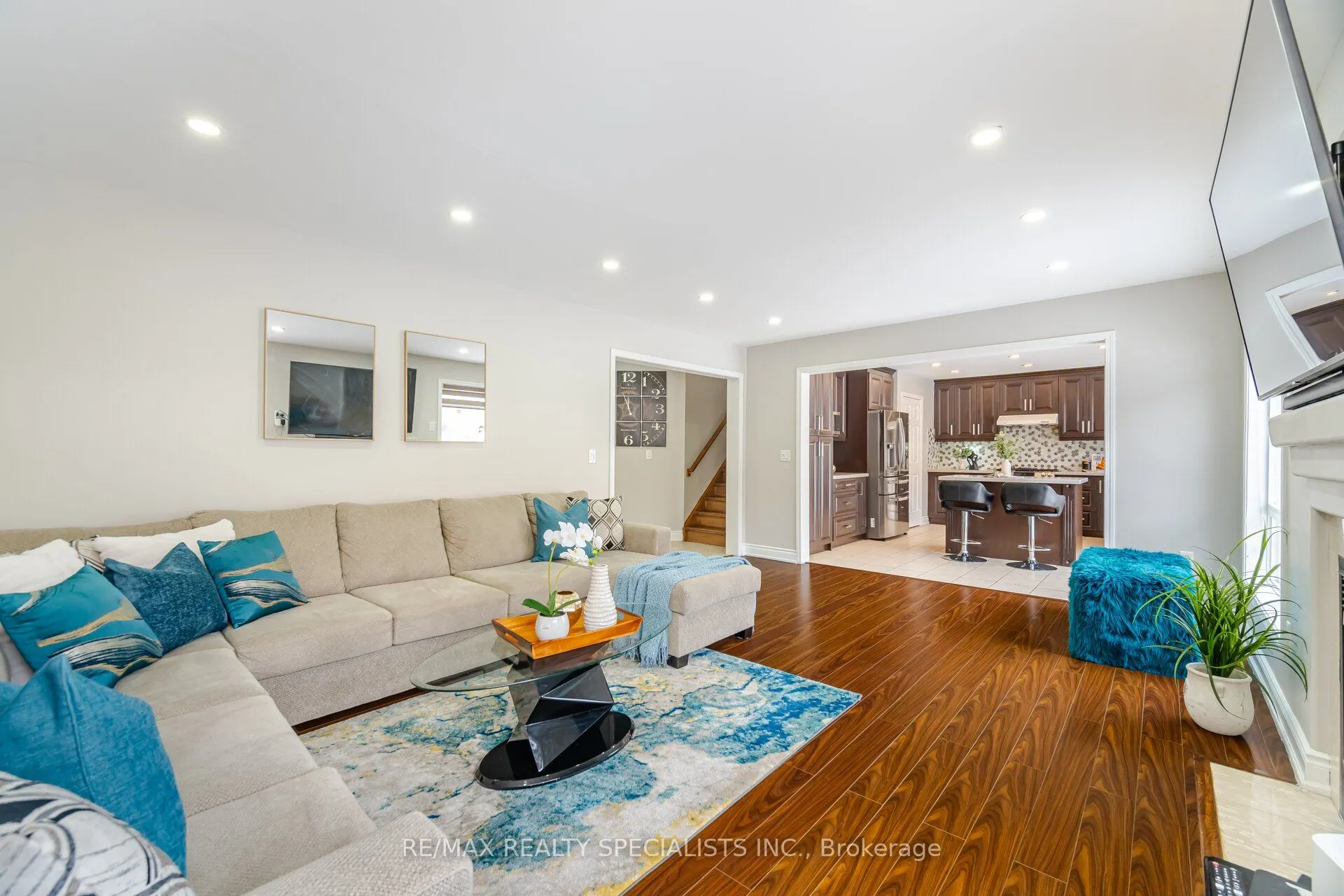 8 Upshall Drive