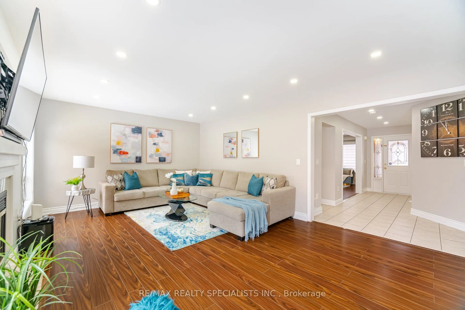 8 Upshall Drive