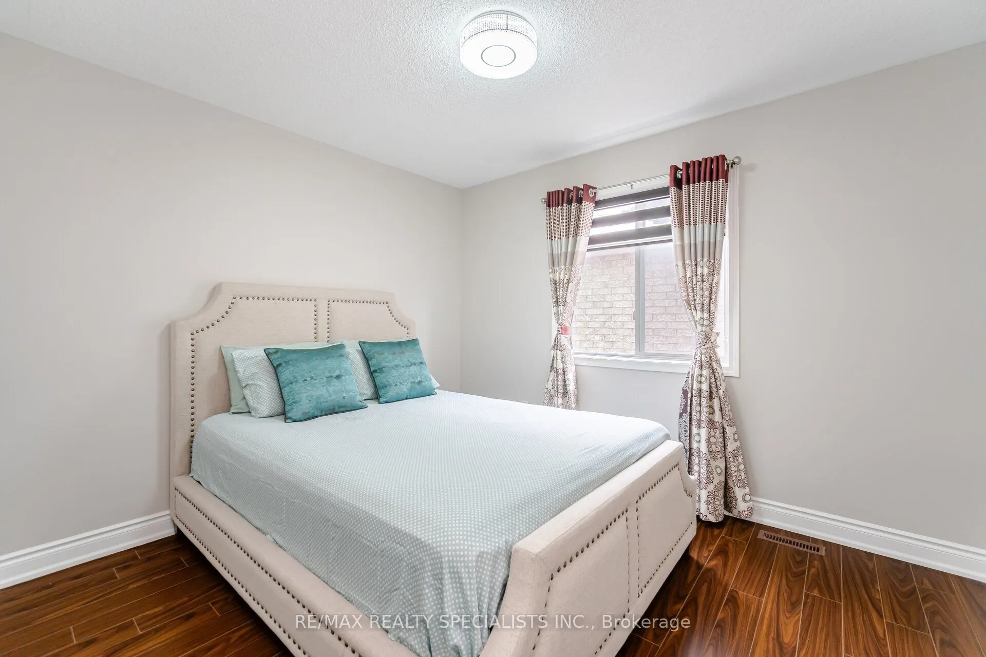 8 Upshall Drive