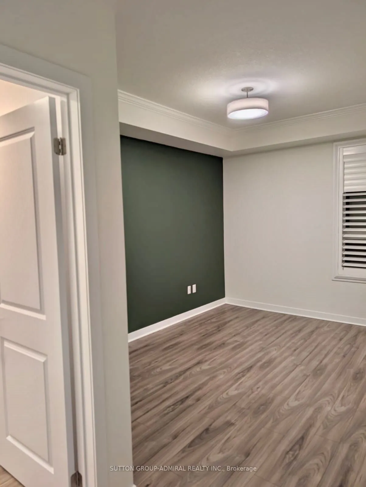 5317 Upper Middle Road, #104