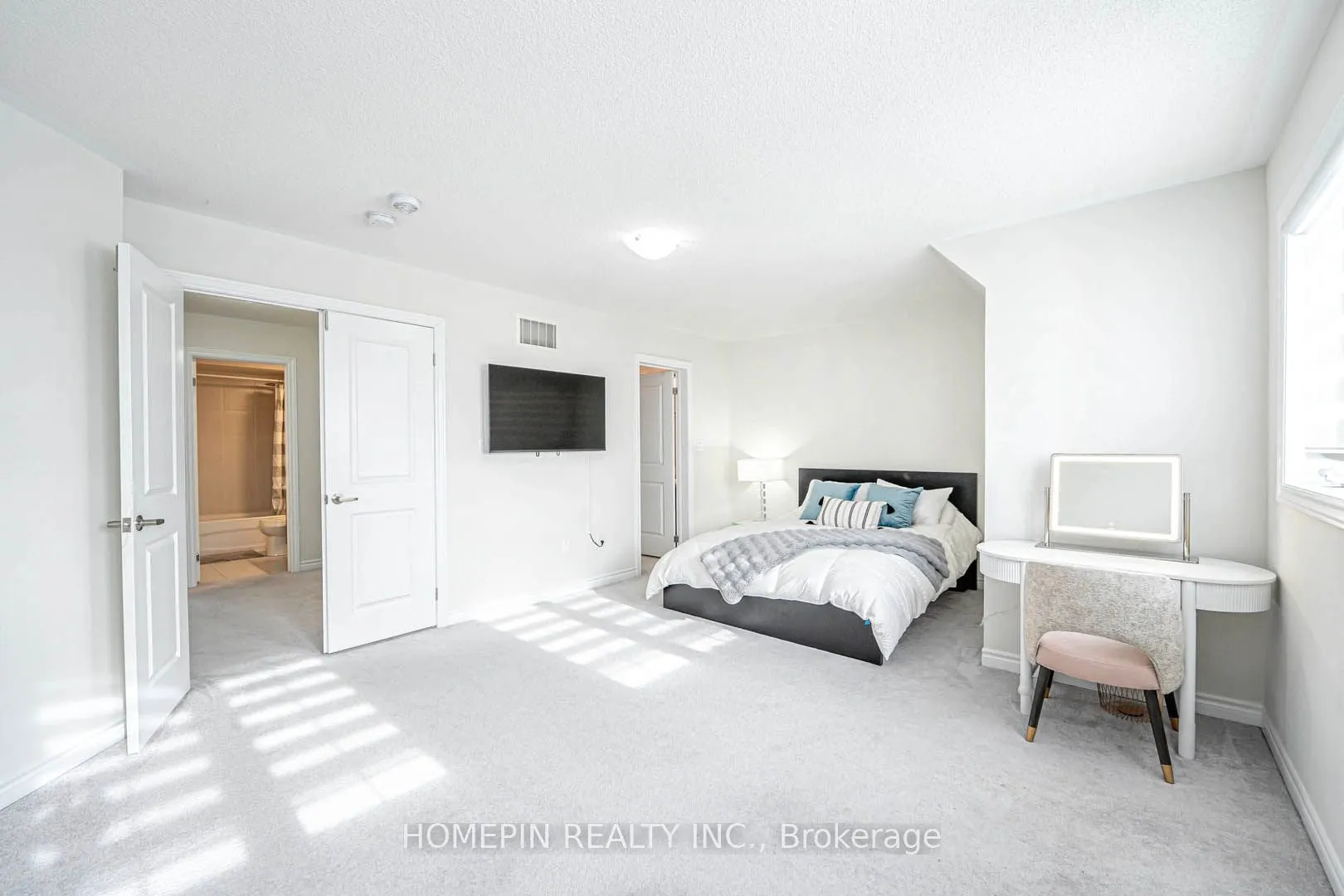 292 Fasken Court