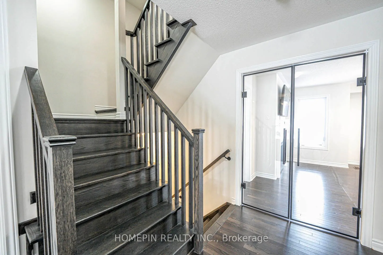 292 Fasken Court