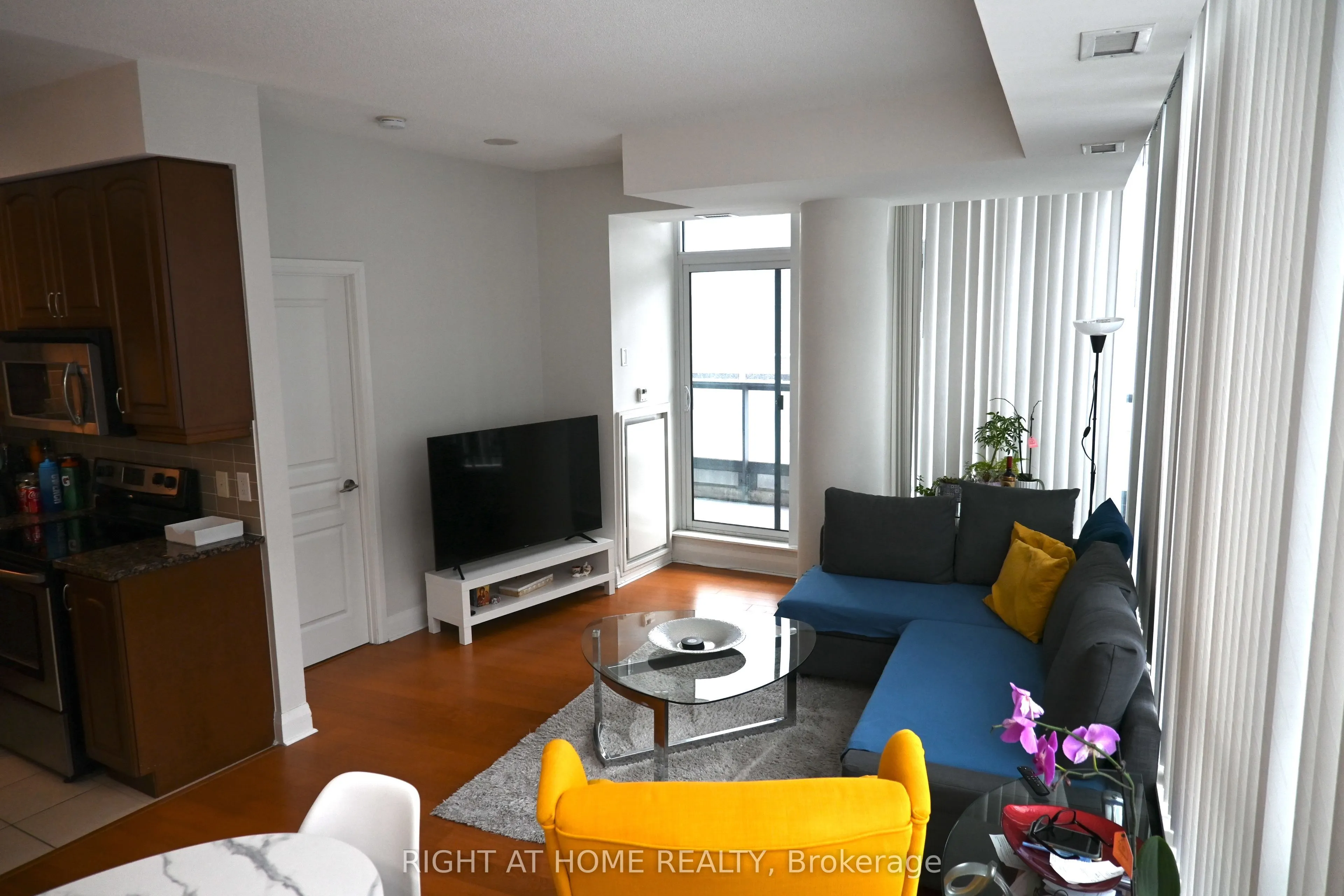 1 Hurontario Street #315