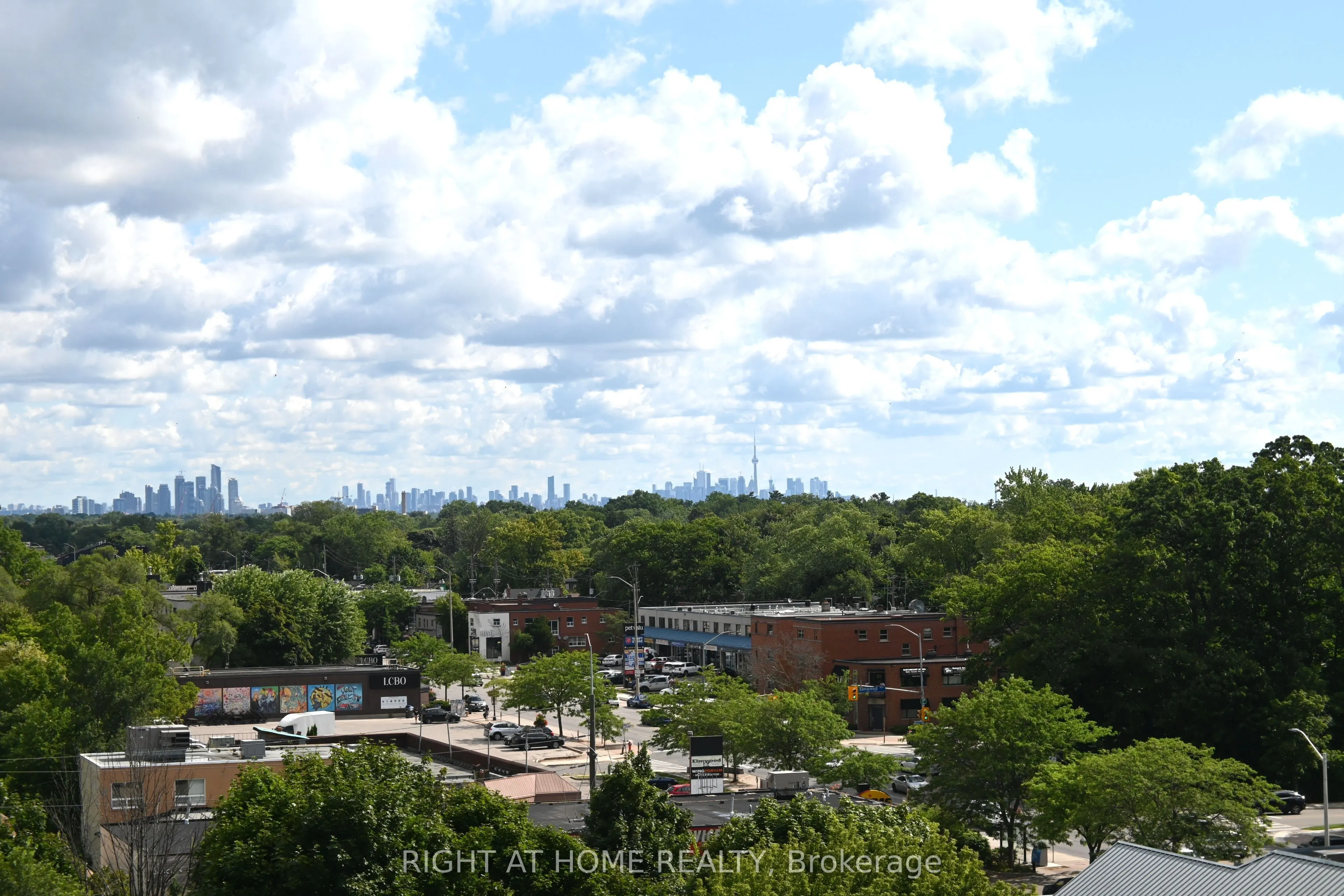 1 Hurontario Street #315