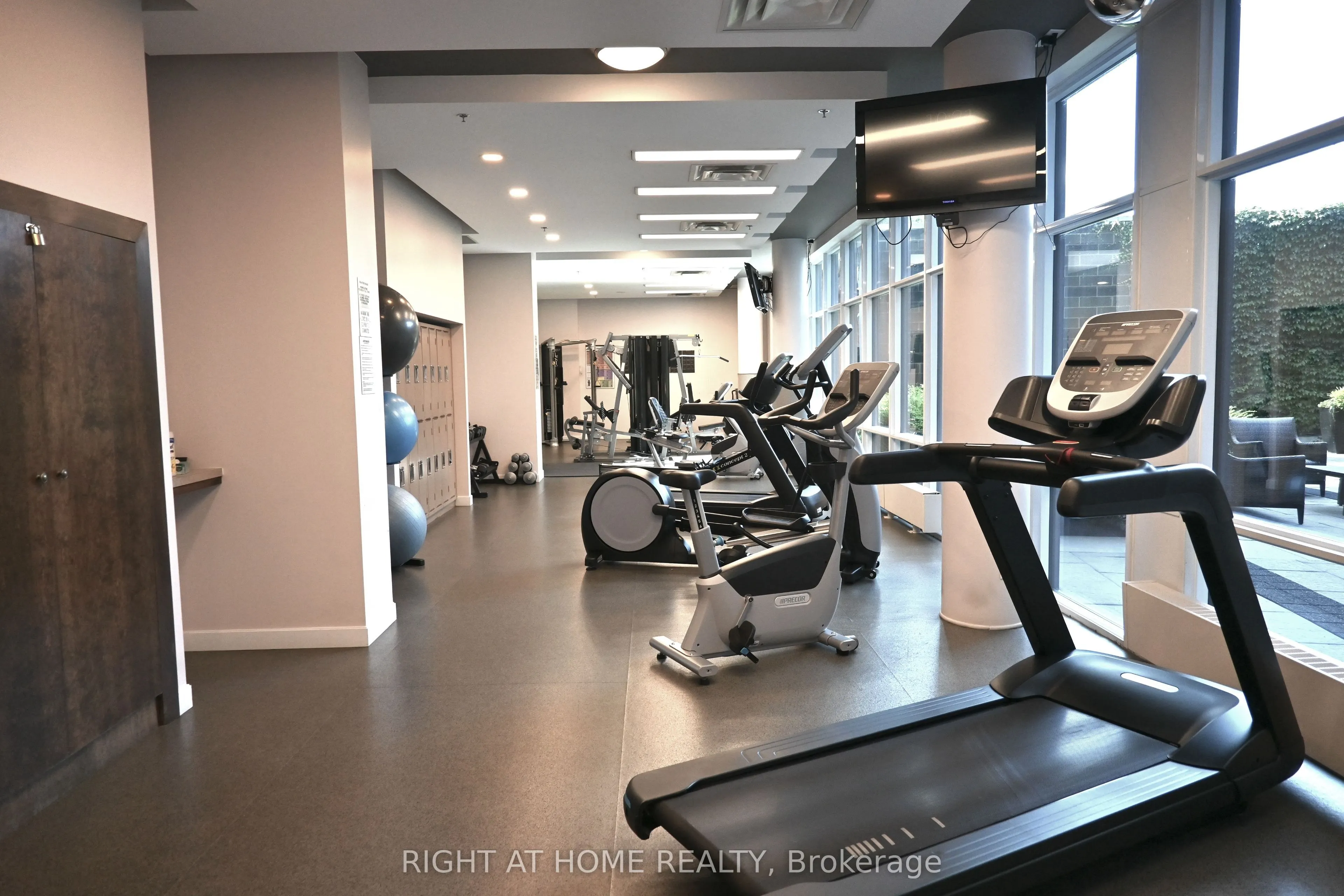 1 Hurontario Street #315