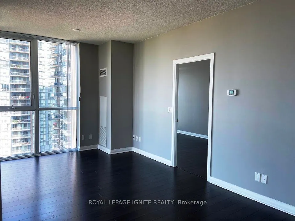 75 Eglinton Avenue W, #1107
