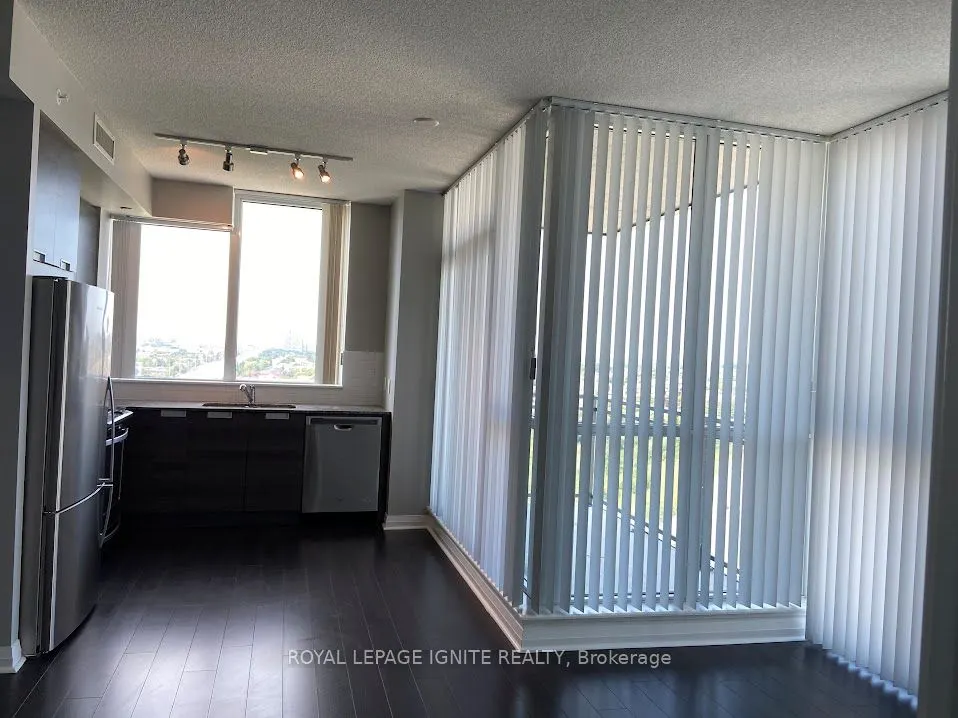 75 Eglinton Avenue W, #1107