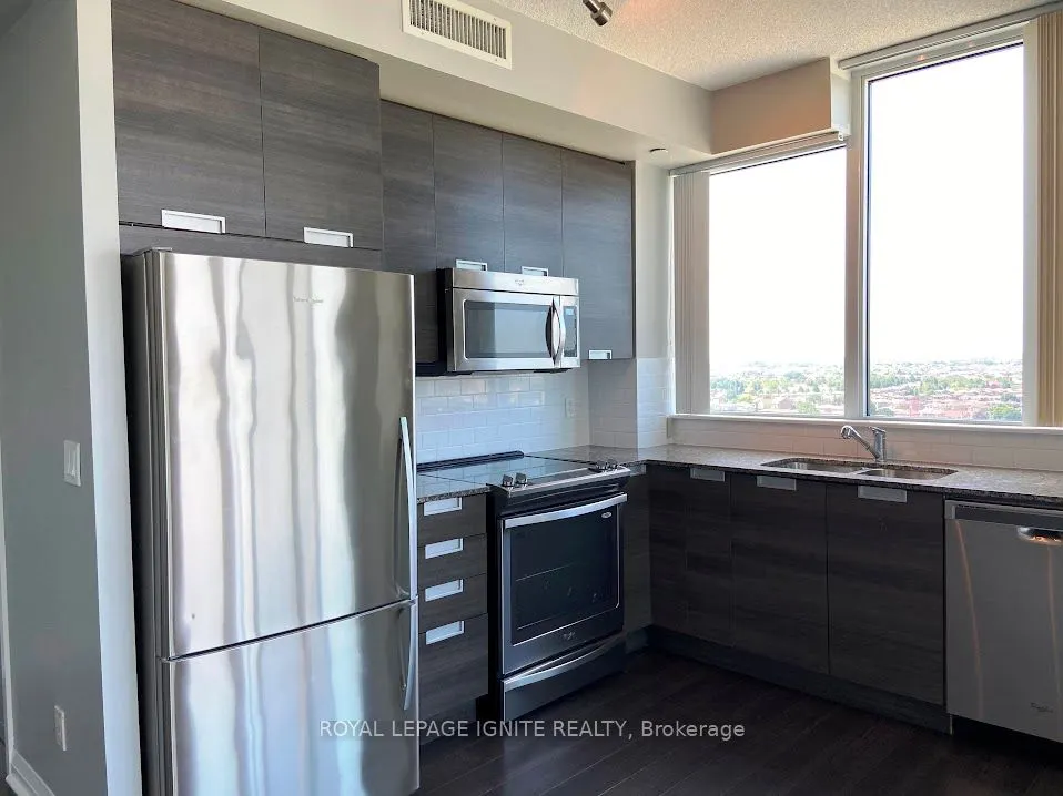 75 Eglinton Avenue W, #1107