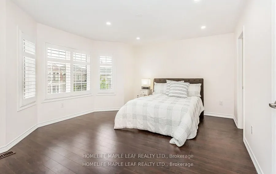 11 Cloverhaven Road