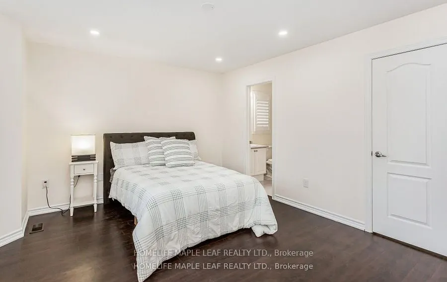 11 Cloverhaven Road