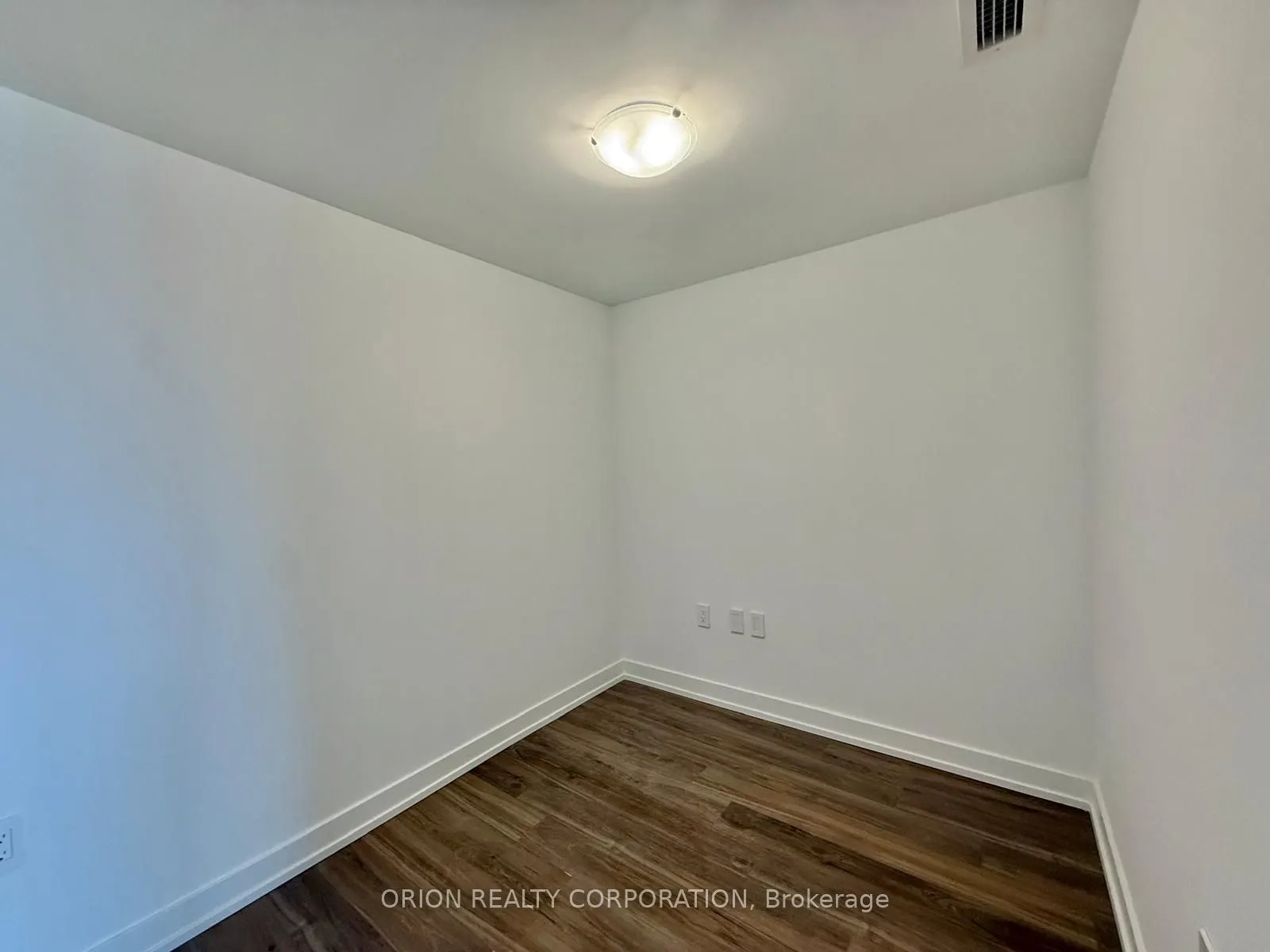 556 Marlee Avenue, #219