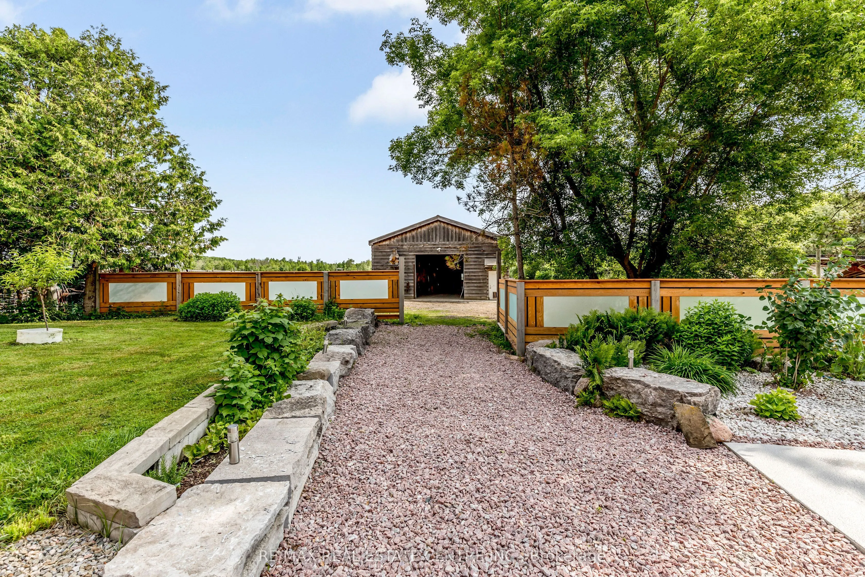19617 Mountainview Road
