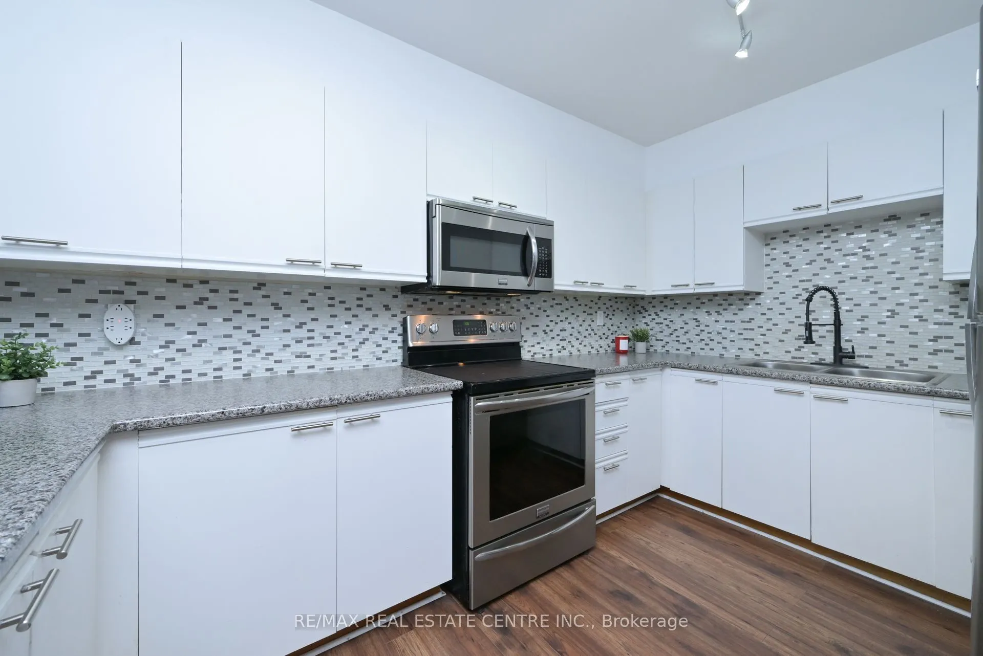 16 Fourth Street, #28