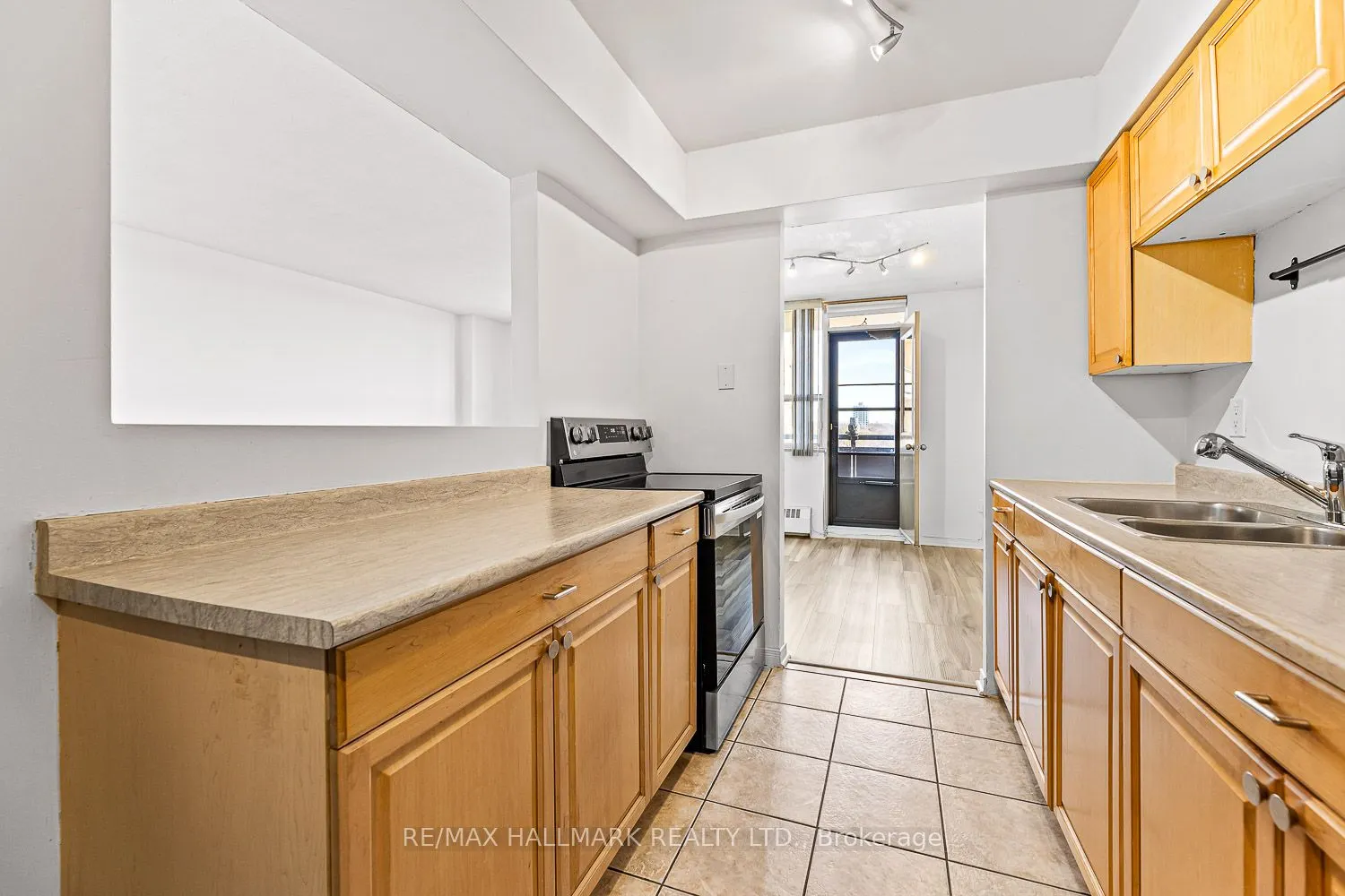 5 Frith Road, #701