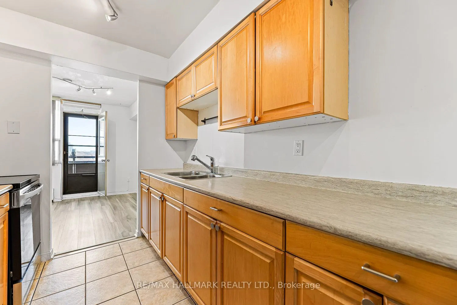 5 Frith Road, #701