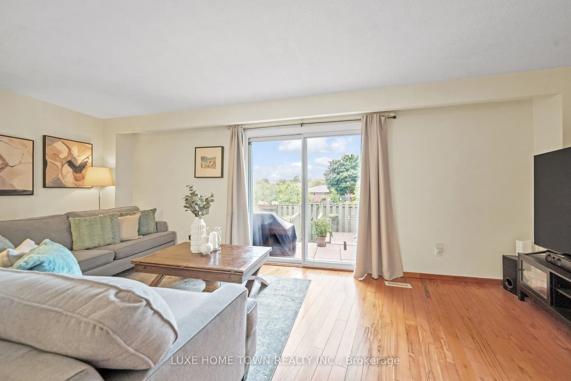 400 Mississauga Valley Boulevard #160