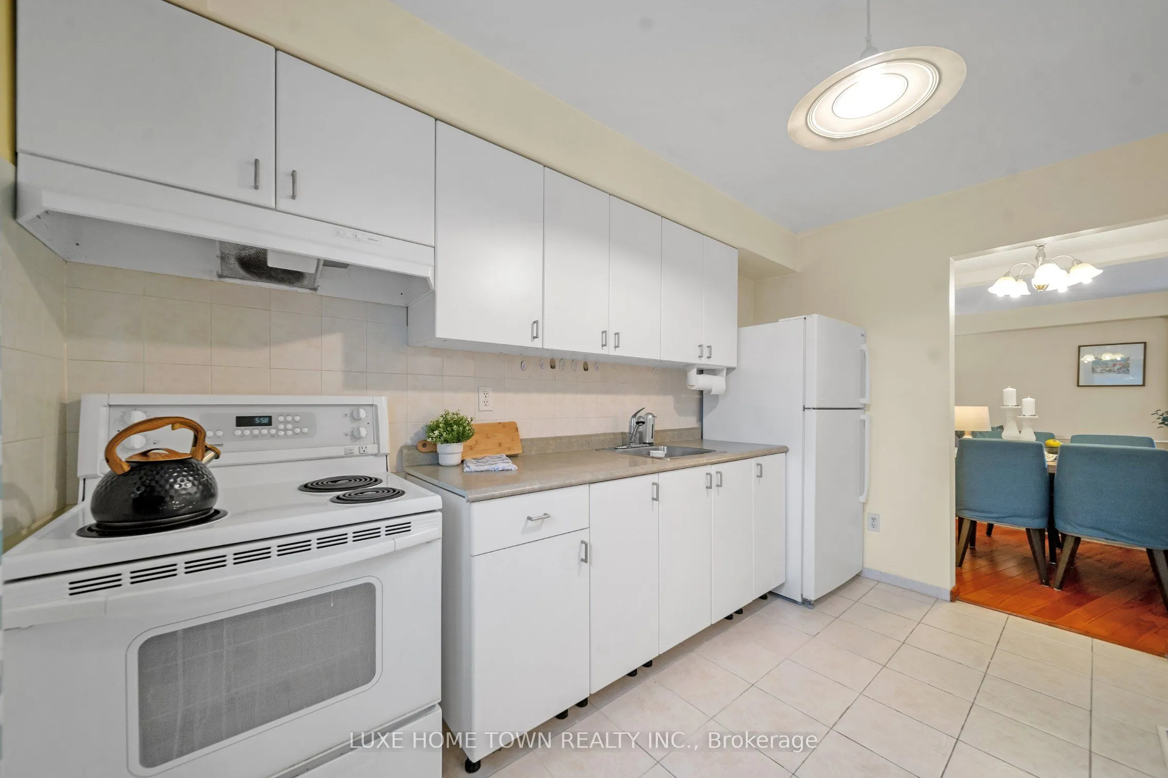 400 Mississauga Valley Boulevard #160