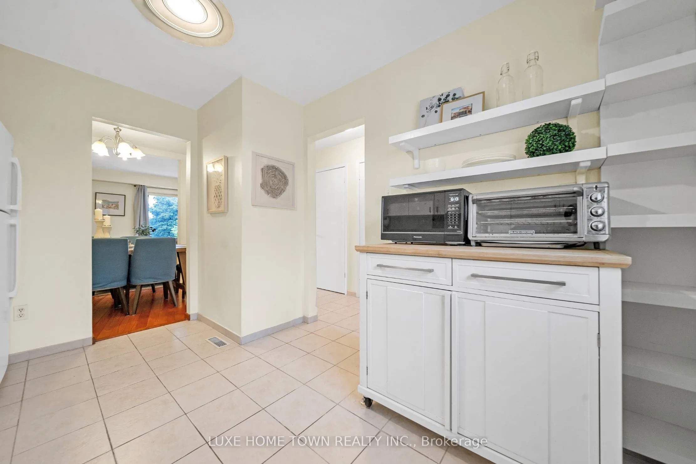400 Mississauga Valley Boulevard #160