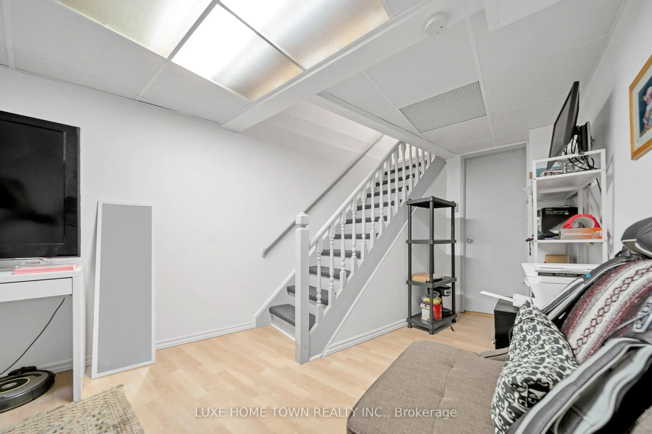 400 Mississauga Valley Boulevard #160