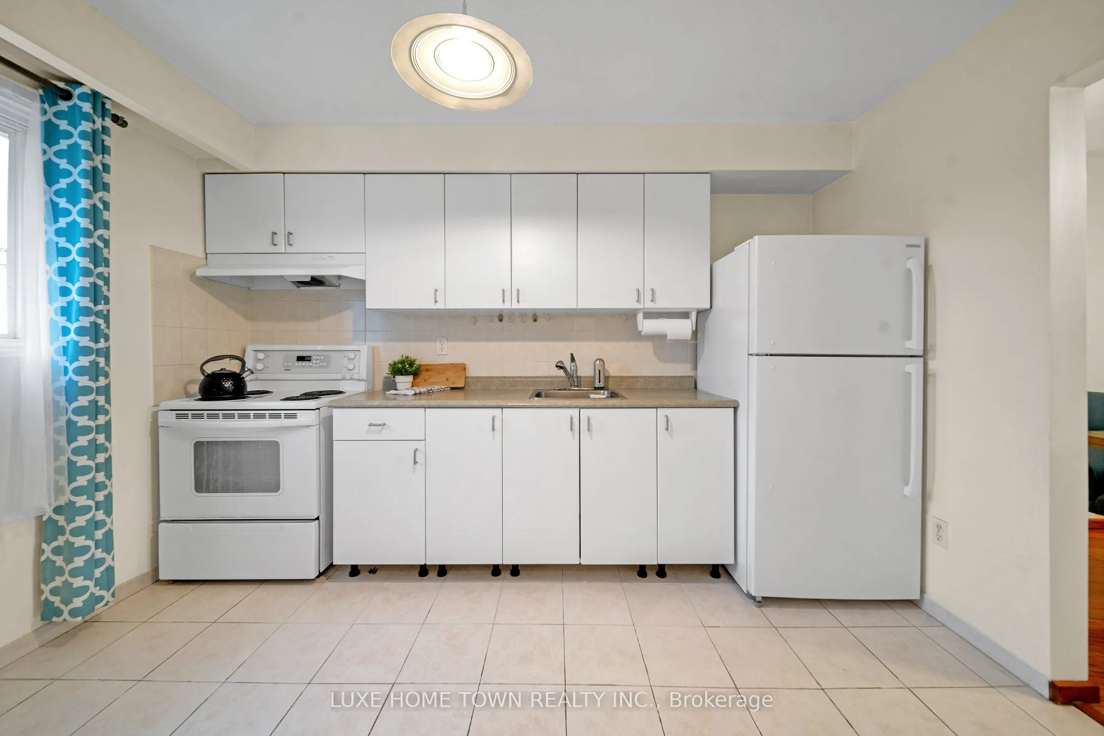 400 Mississauga Valley Boulevard #160