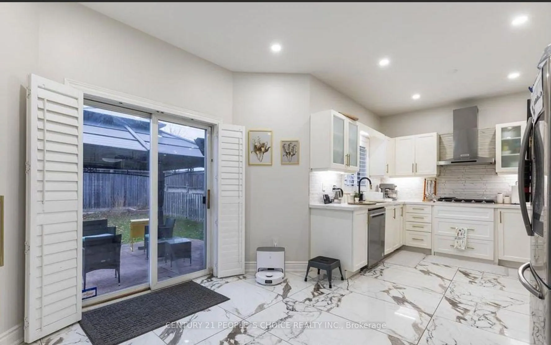 6993 Amour Terrace