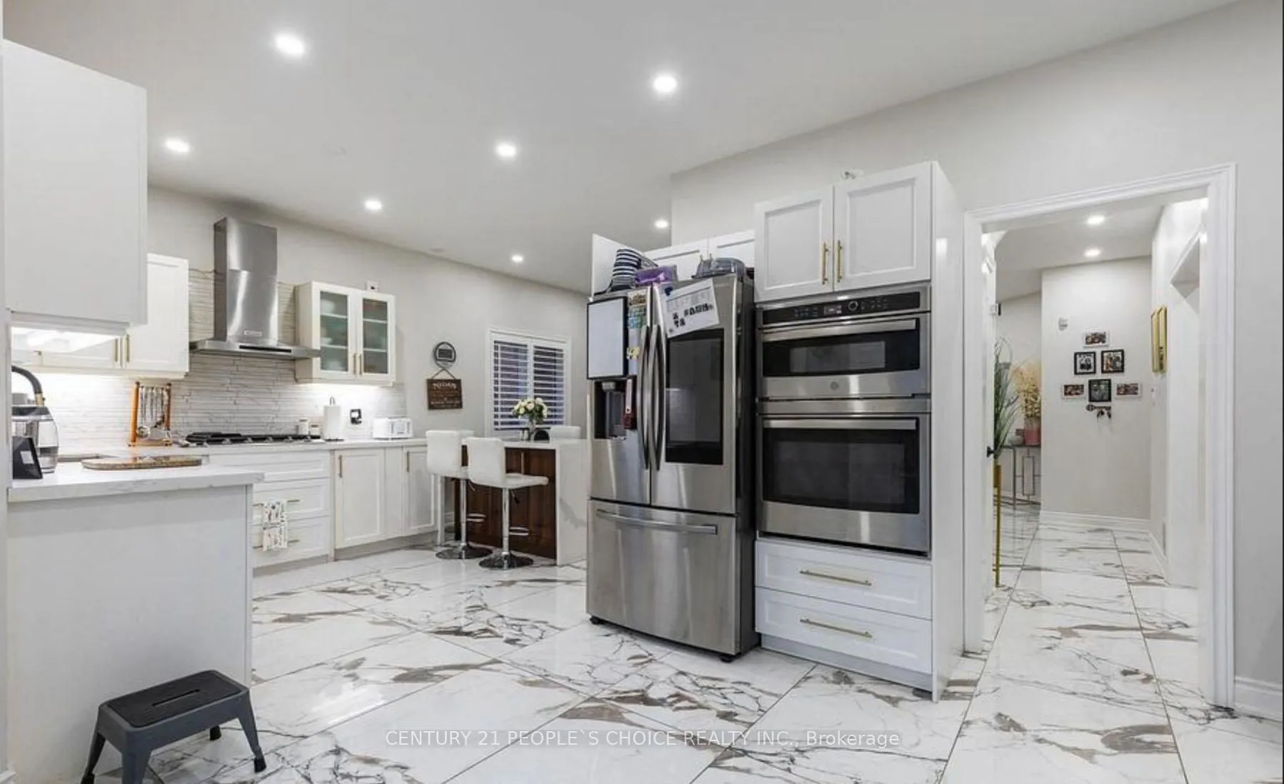 6993 Amour Terrace