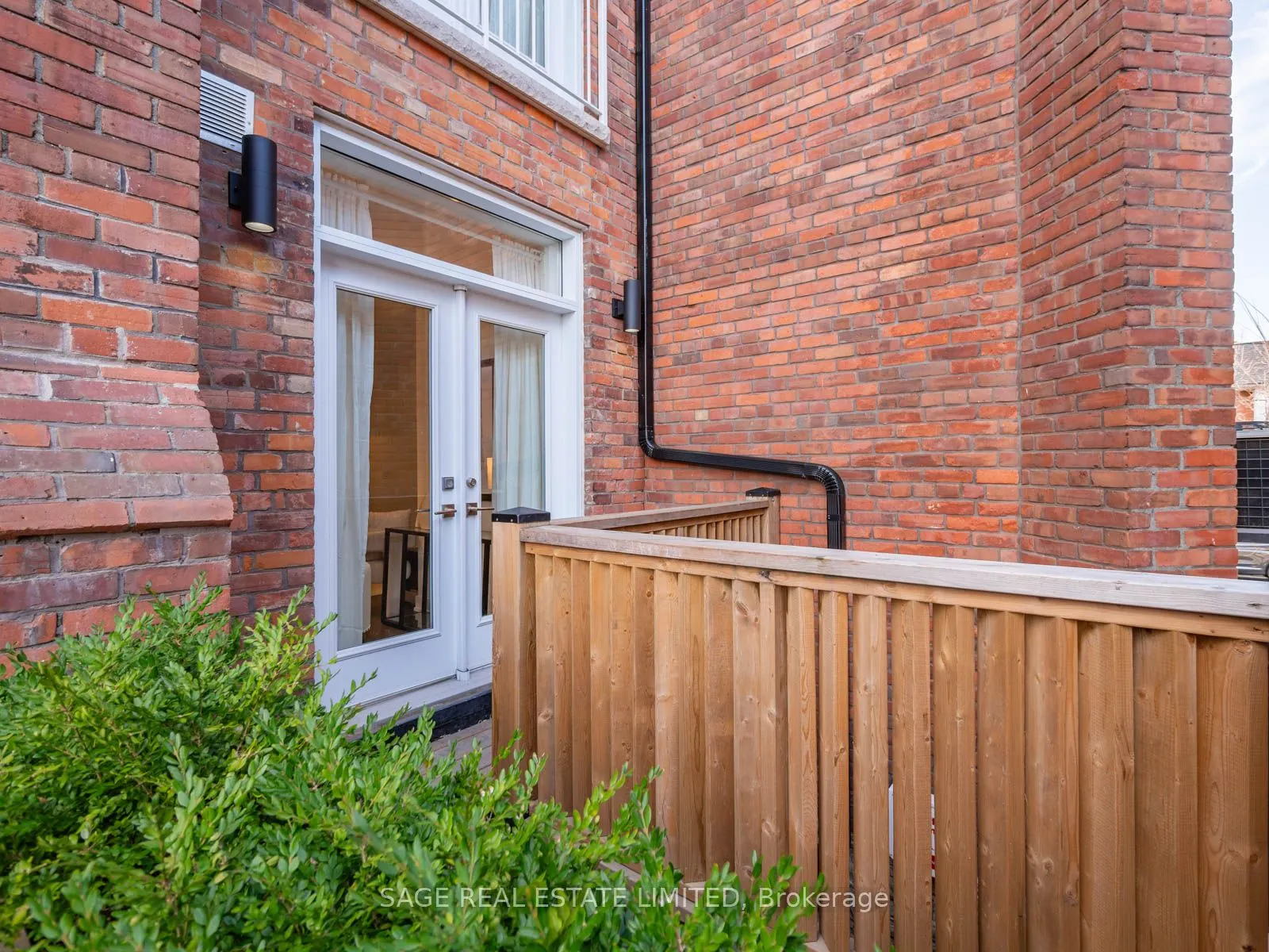 1183 Dufferin Street, #102