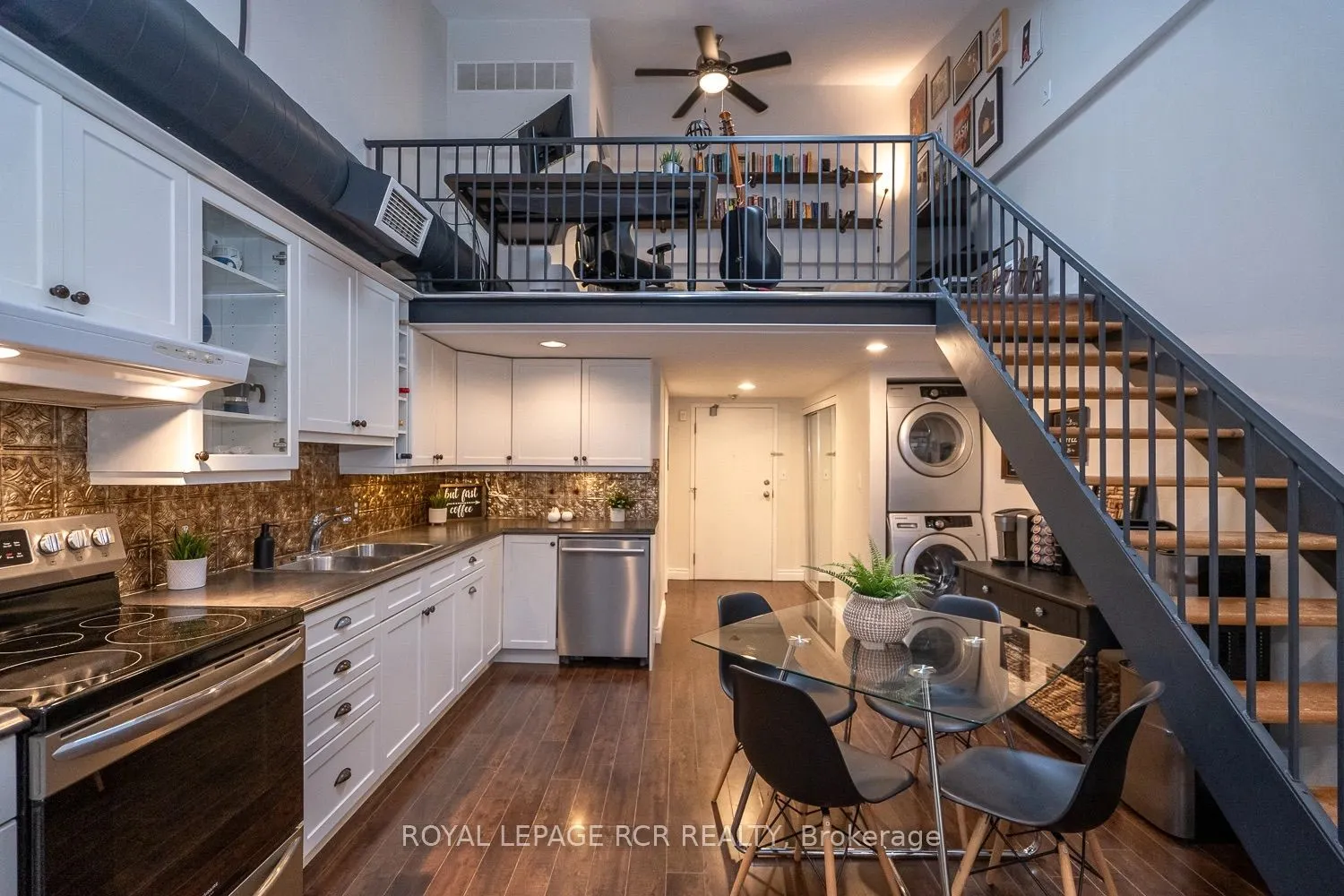 123 Broadway Avenue, #A