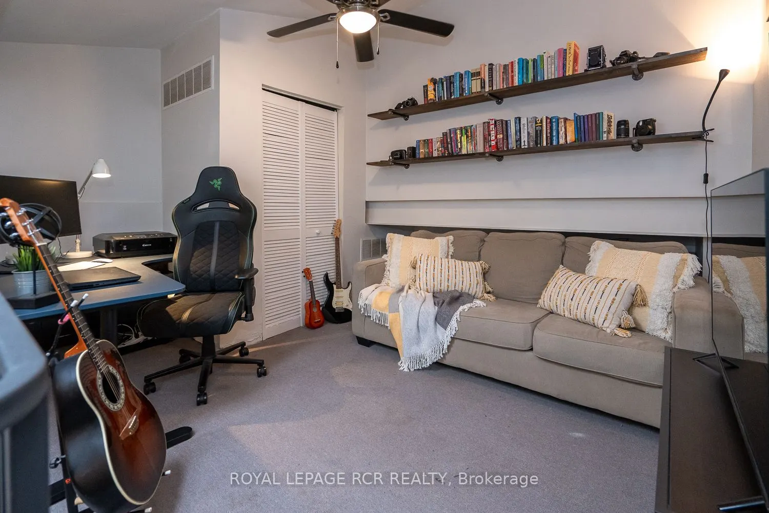 123 Broadway Avenue, #A