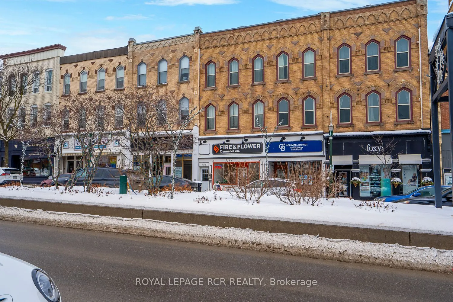123 Broadway Avenue, #A