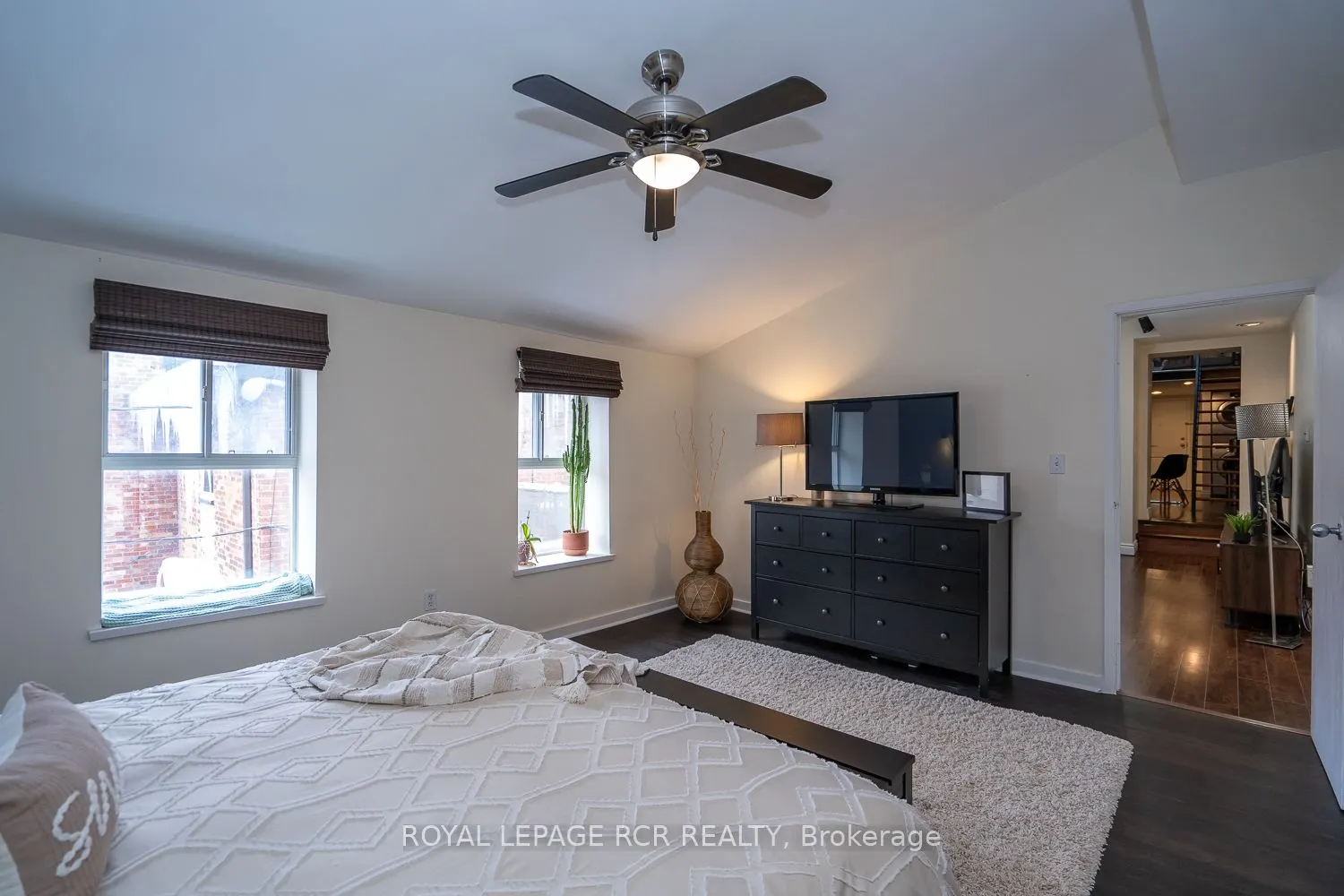 123 Broadway Avenue, #A