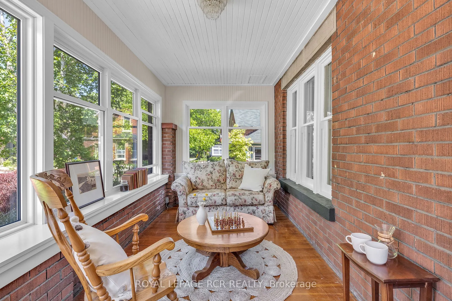 9 Wellington Street