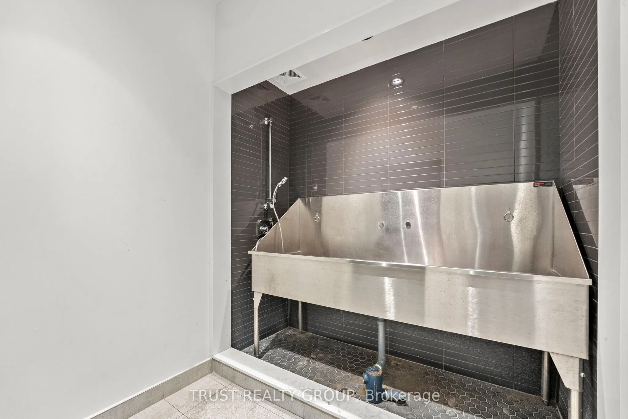 10 Ed Clark Gardens Avenue, #7