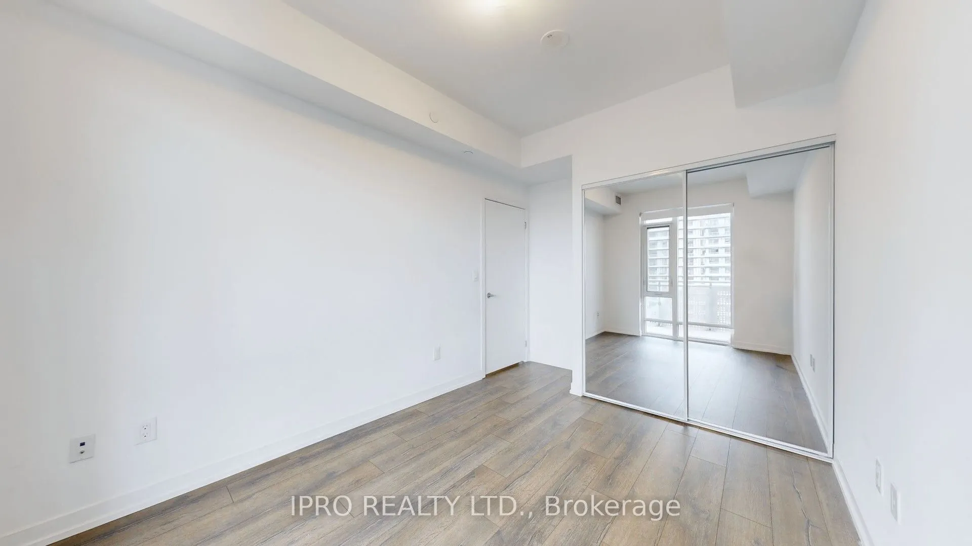 2520 Eglinton Avenue W, #1119