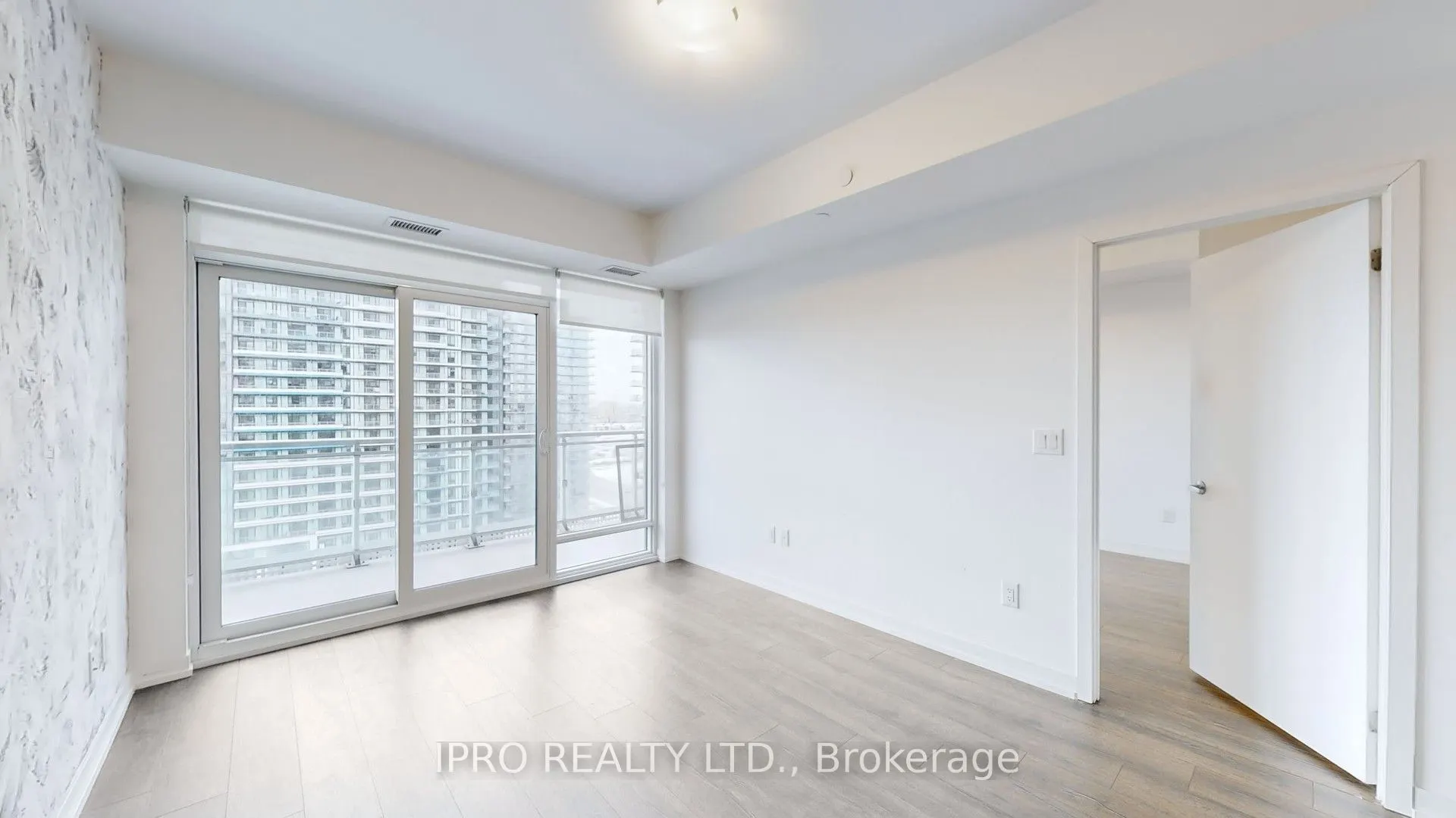 2520 Eglinton Avenue W, #1119