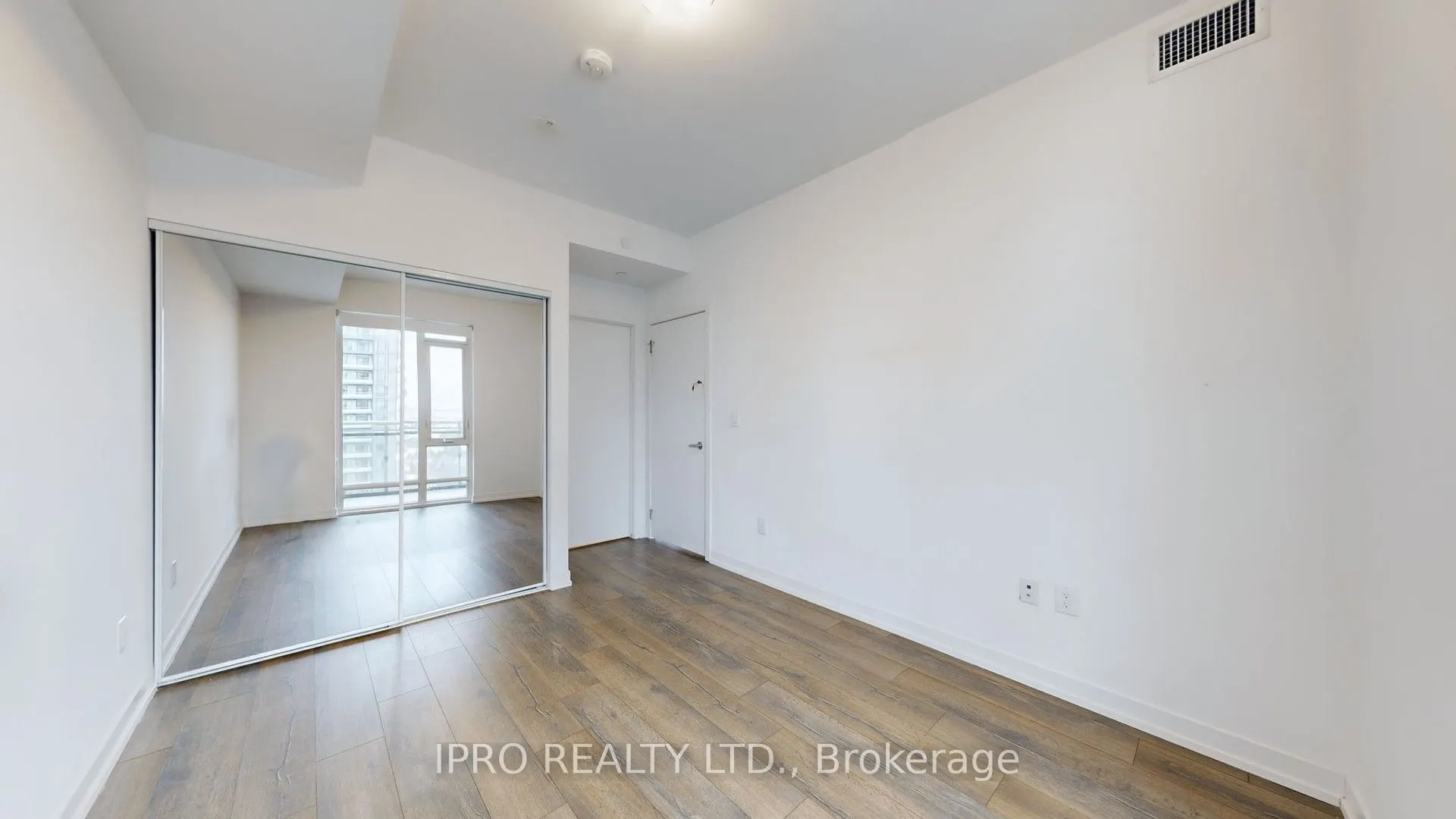 2520 Eglinton Avenue W, #1119