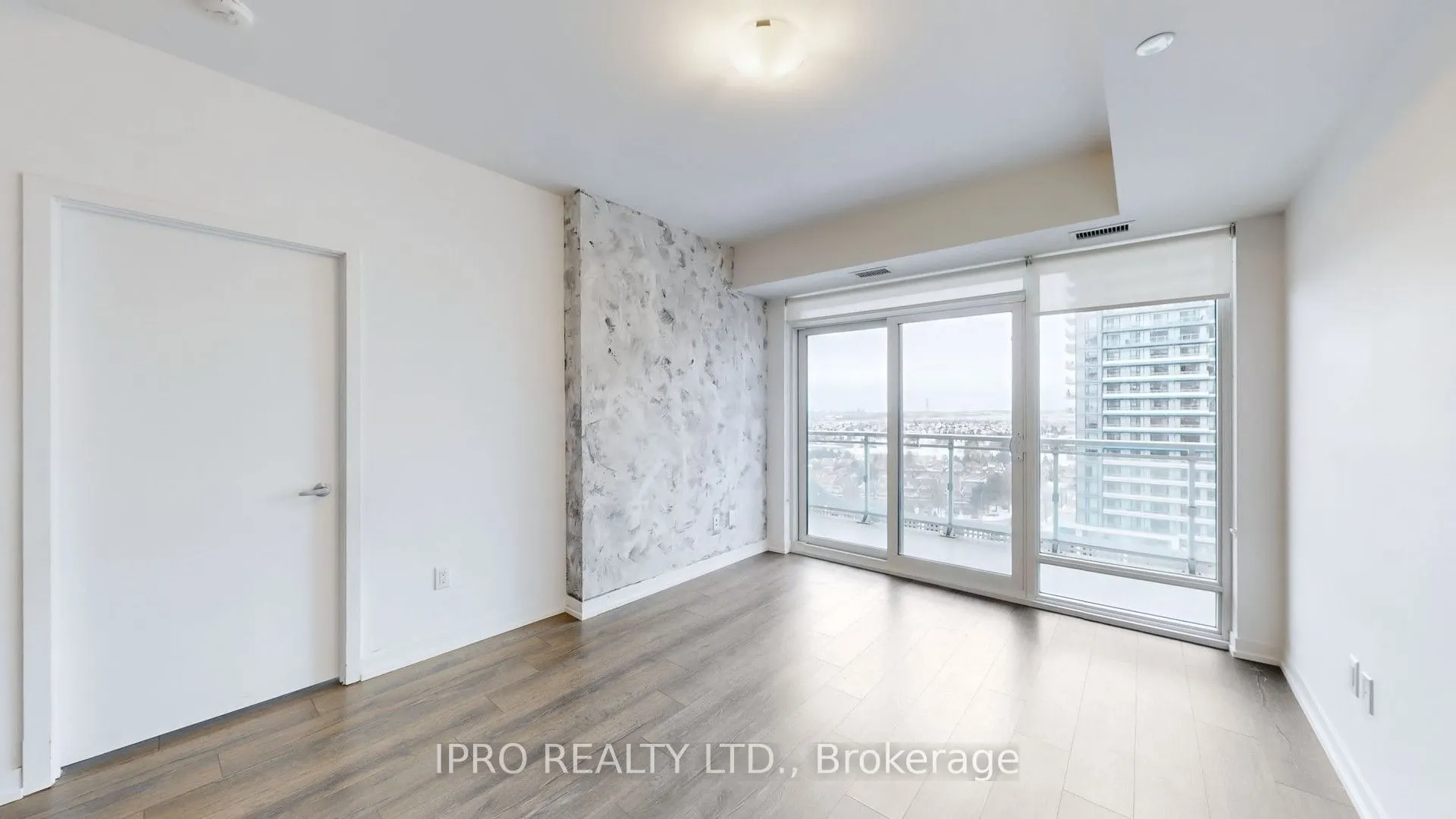 2520 Eglinton Avenue W, #1119