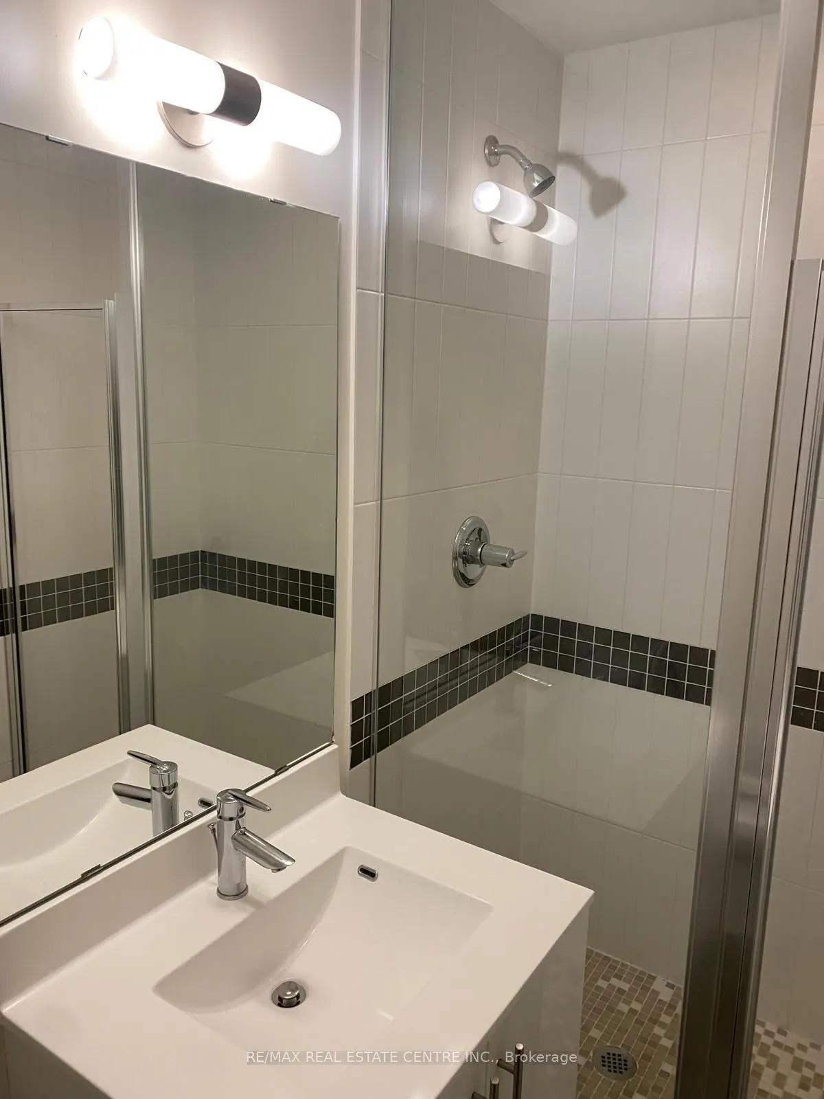 165 Legion Road N, #2330