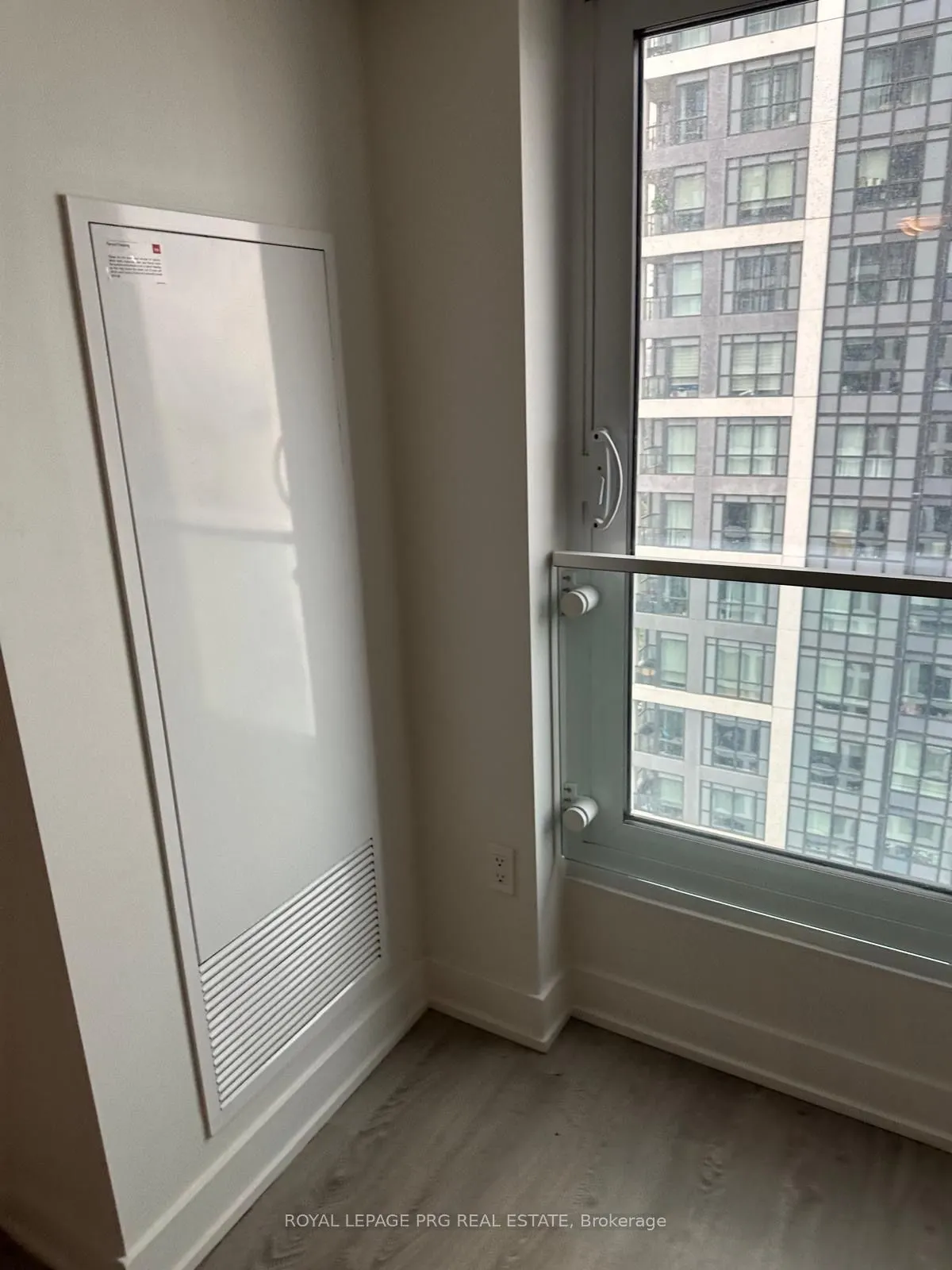 9 Mabelle Avenue, #2721