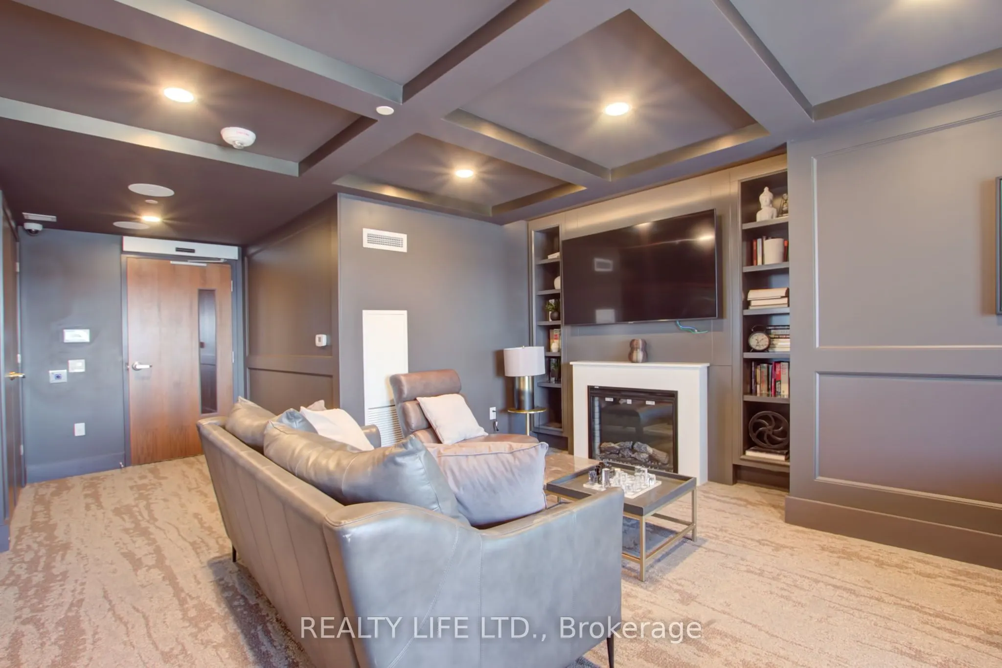 1050 Main Street E #1014