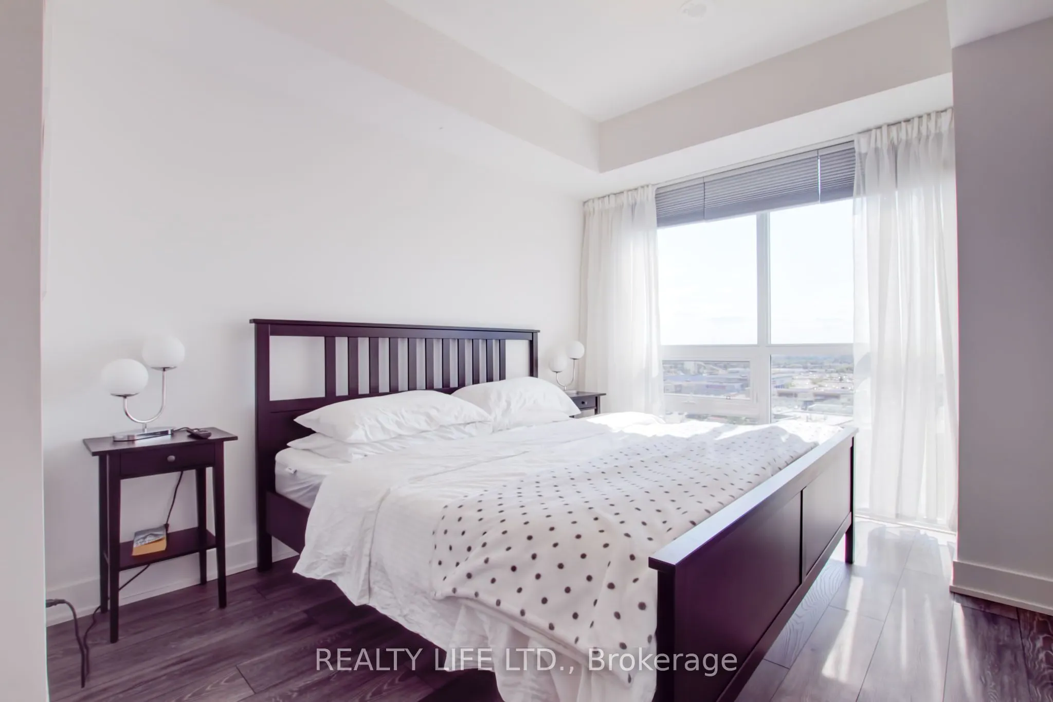 1050 Main Street E #1014