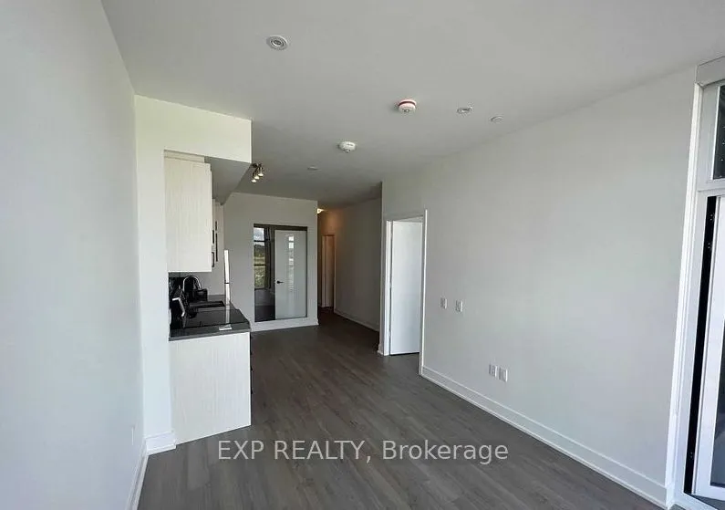 60 George Butchart Drive, #305