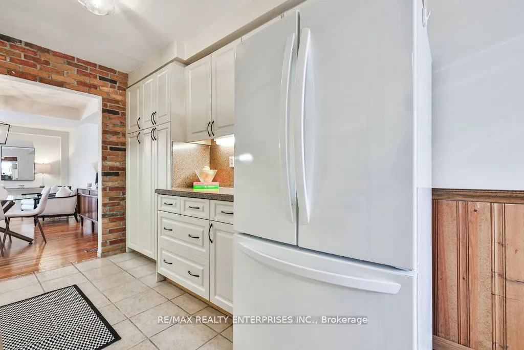 1160 Walden Circle #1