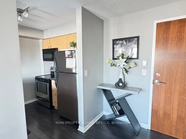 215 Queen Street E, #711